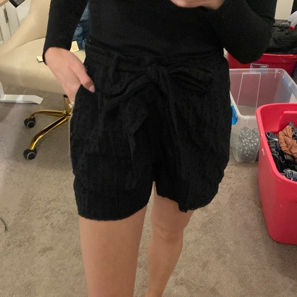 NWT Eyelet shorts - Picture 2 of 5